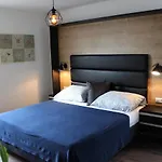 Apartments- Stilvolles 95 Qm Mit Balkon Und Parkplatz