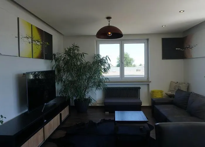 Apartments- Stilvolles 95 Qm Mit Balkon Und Parkplatz
