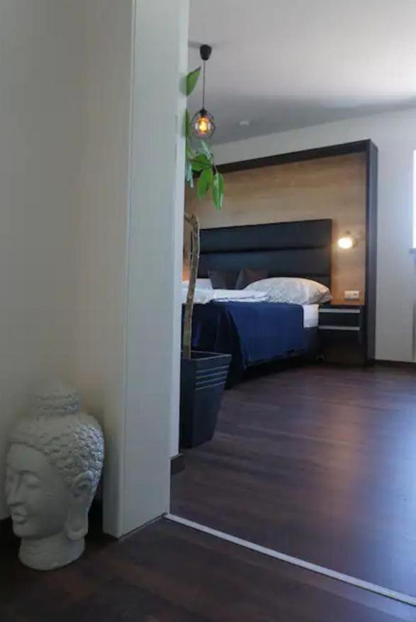 Apartment Apartments- Stilvolles 95 Qm Mit Balkon Und Parkplatz *