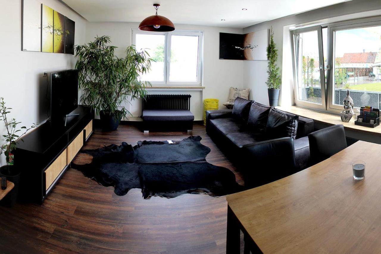 Apartments- Stilvolles 95 Qm Mit Balkon Und Parkplatz Apartment Augsburg